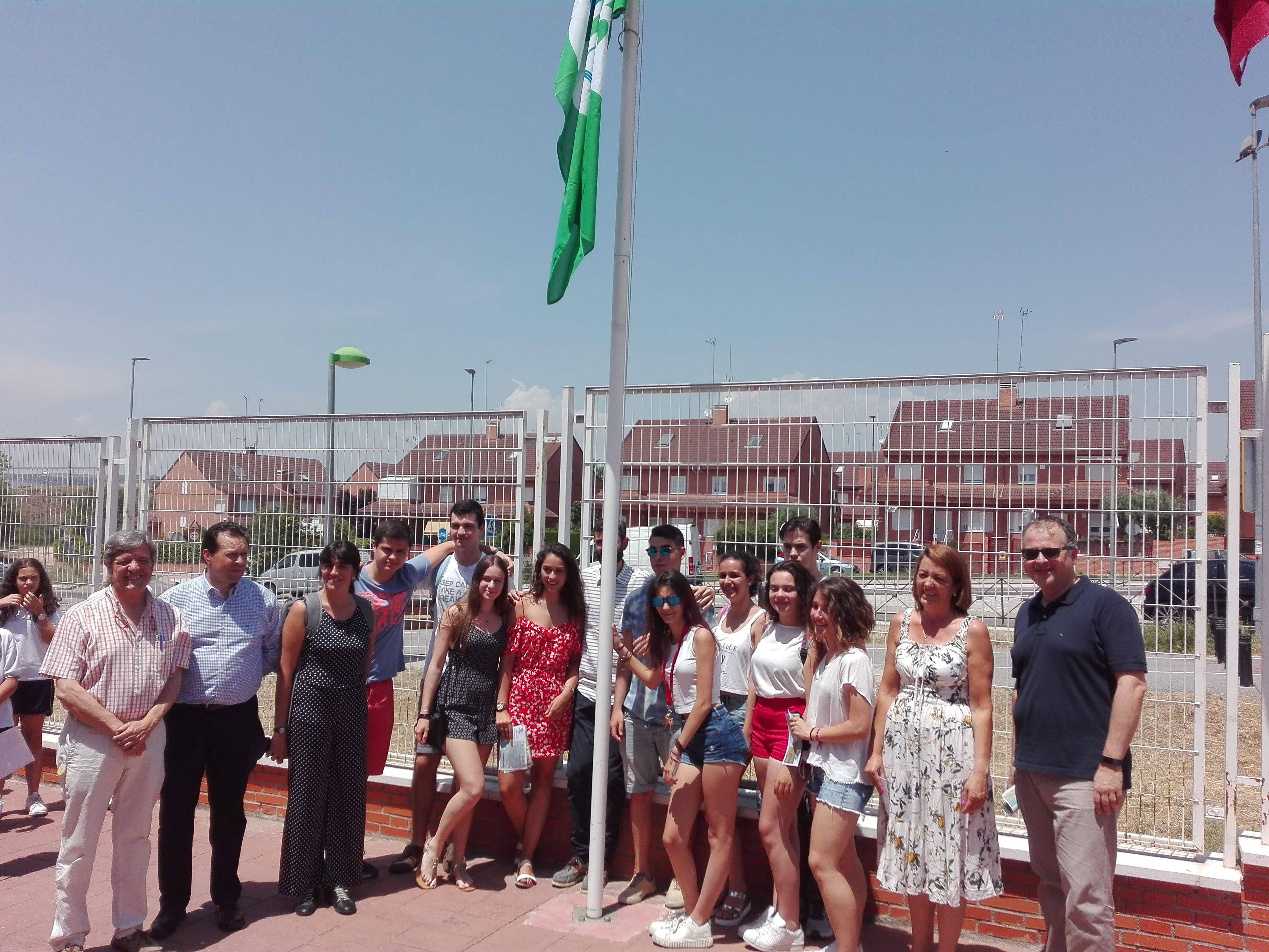 Ecovallmont hace merecedor al centro educativo de la renovación de su Bandera Verde