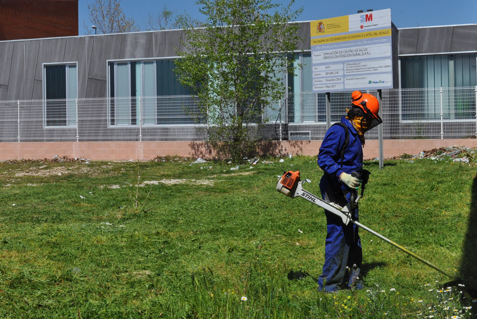 En junio comienza el periodo de desbroce de parcelas y solares