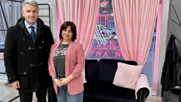 El Alcalde visita la Peluquería LH Hair Artist