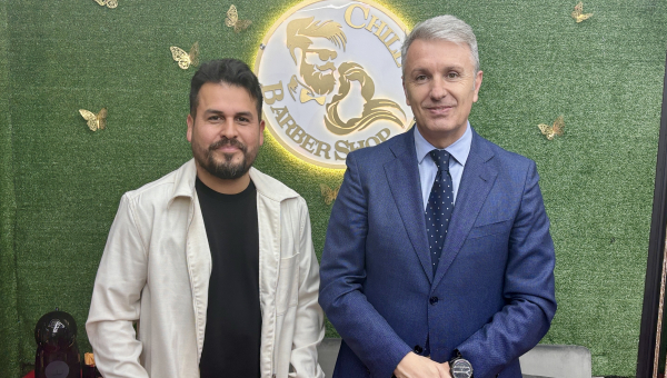 El Alcalde visita la Peluquería Chill Barber Shop