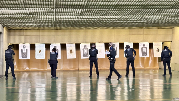 Policía Local de Villanueva del Pardillo continúa formándose con prácticas de tiro