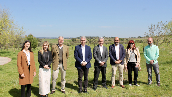 Villanueva del Pardillo estrena el nuevo “Bosque SIGAUS” con 1.000 árboles autóctonos
