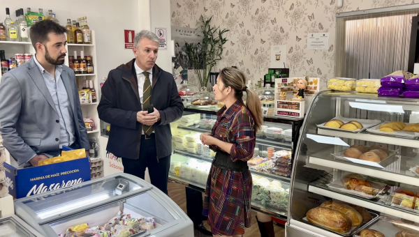 El Alcalde visita Harina y Miel Sabores del Mundo