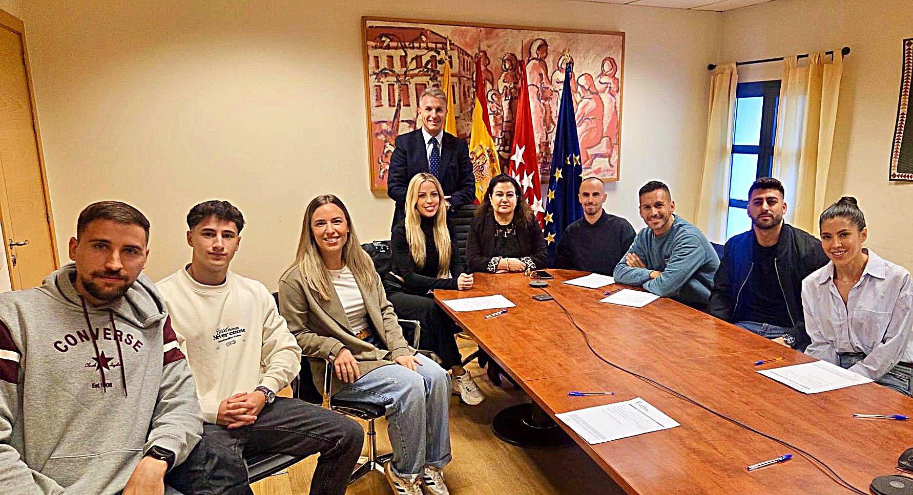 Ocho nuevos agentes toman posesión de su cargo en la Policía Local de Villanueva del Pardillo