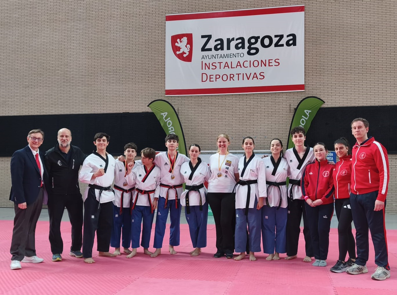 Enhorabuena al Club de Taekwondo Villanueva del Pardillo por sus éxitos en el Open de Aragón de Poomsae y la Liga Femenina Iberdrola 2026