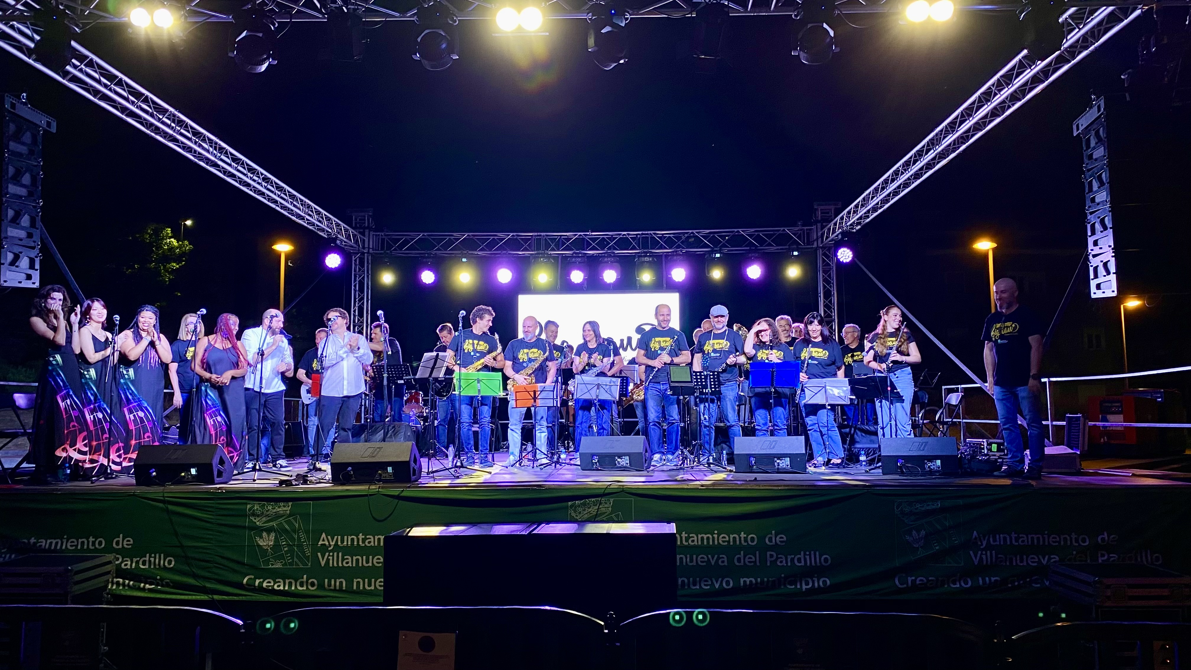 Gran acogida del X Aniversario de la Big Band de la EMMD de Villanueva del Pardillo