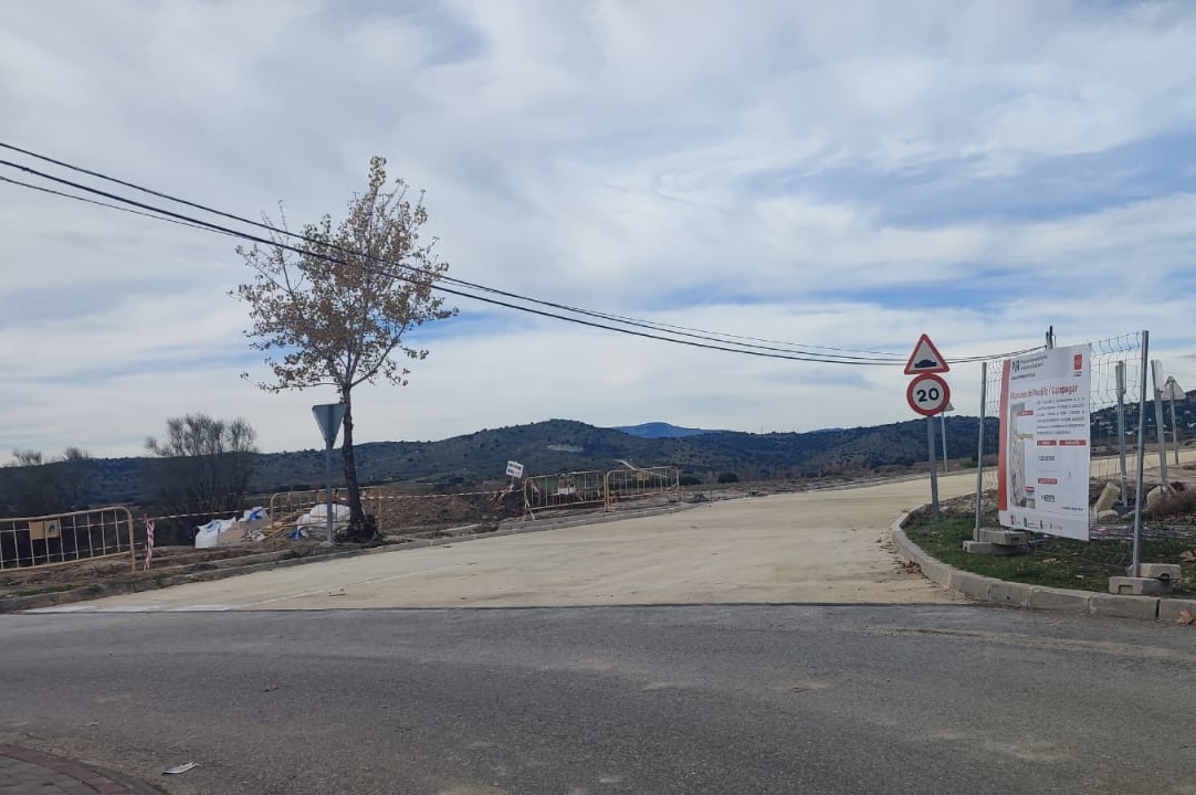 ÚLTIMA HORA. Abierto al tránsito el primer tramo de acceso que une Villanueva del Pardillo y “Las Cuestas”